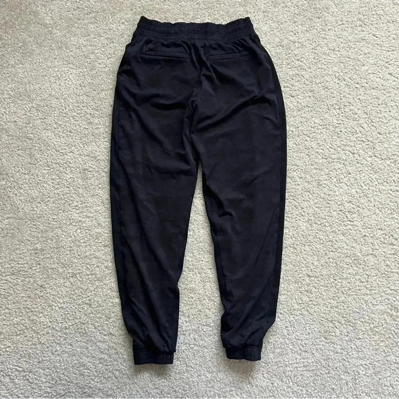 ATHLETA Brooklyn Lined Camo Jogger Pant Black Size 0 #985549 $99 Active Outdoor - Picture 9 of 16